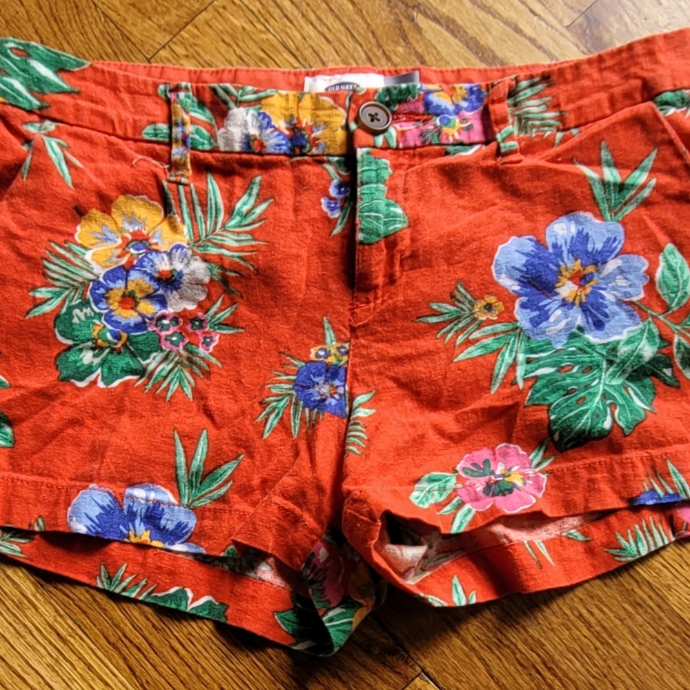 Old Navy shorts size 0.